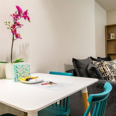 Toni'S Studio Syntagma, 1 Min From Metro Station Atenas Exterior foto