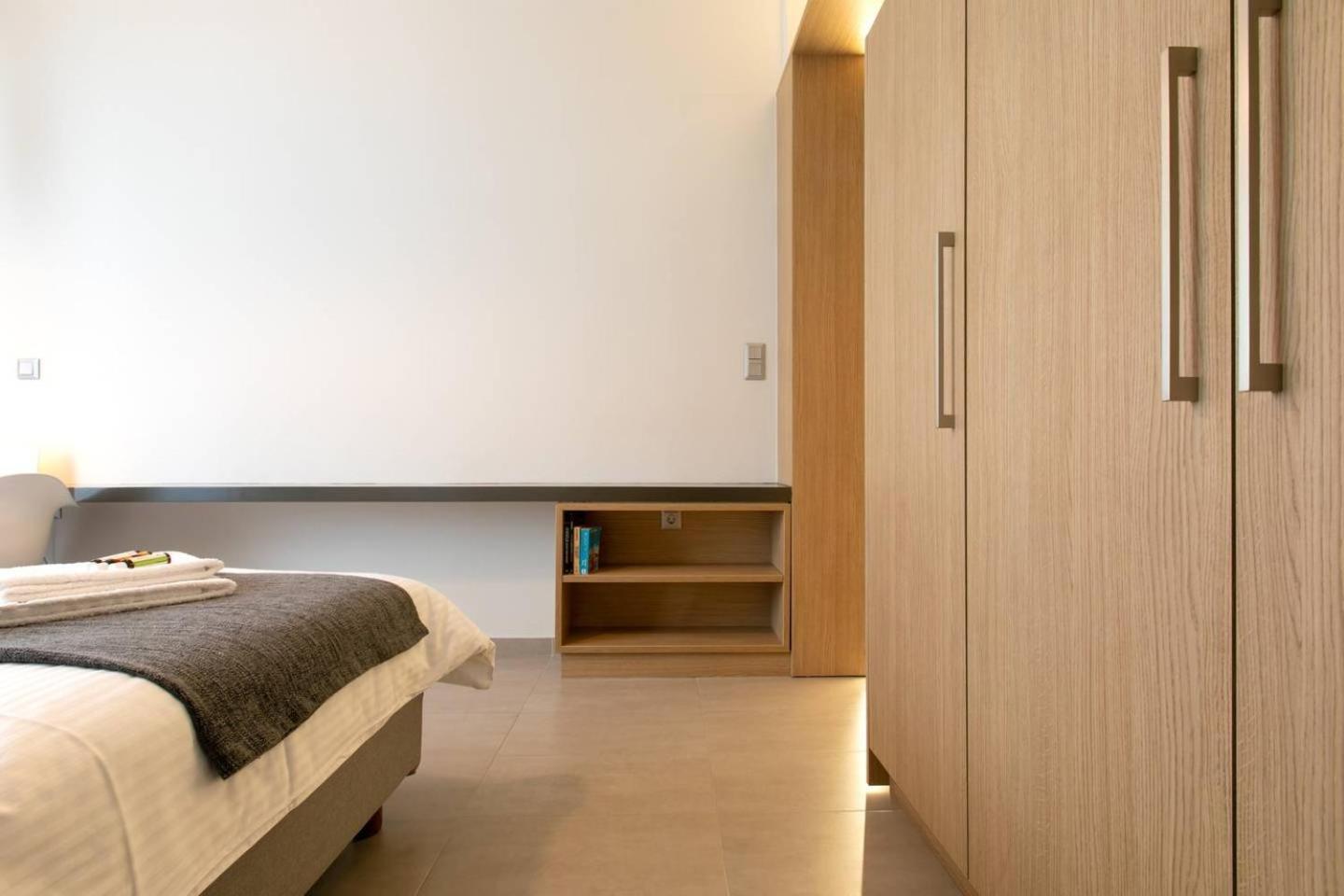 Toni'S Studio Syntagma, 1 Min From Metro Station Atenas Exterior foto